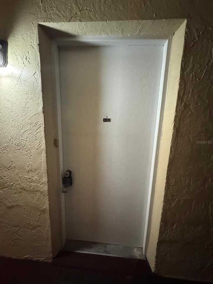 2050 Oleander Blvd #4-203