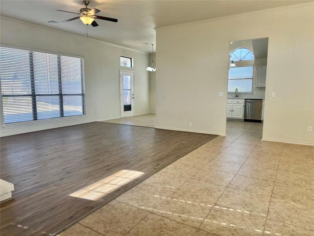 1913 Lois Lynn Lane - Photo 6 of 23