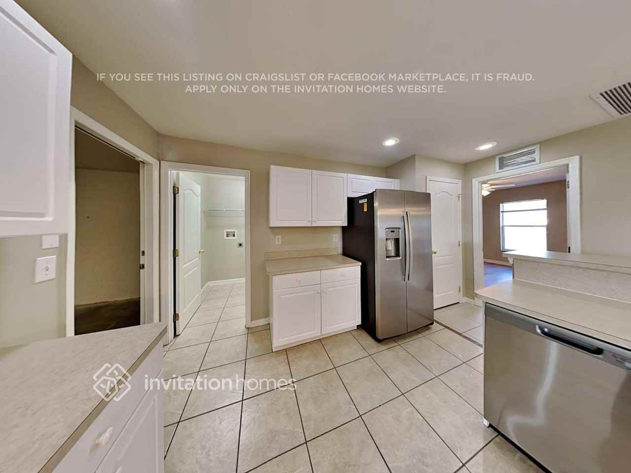 2217 Northeast 8th Place - Photo 6 of 19