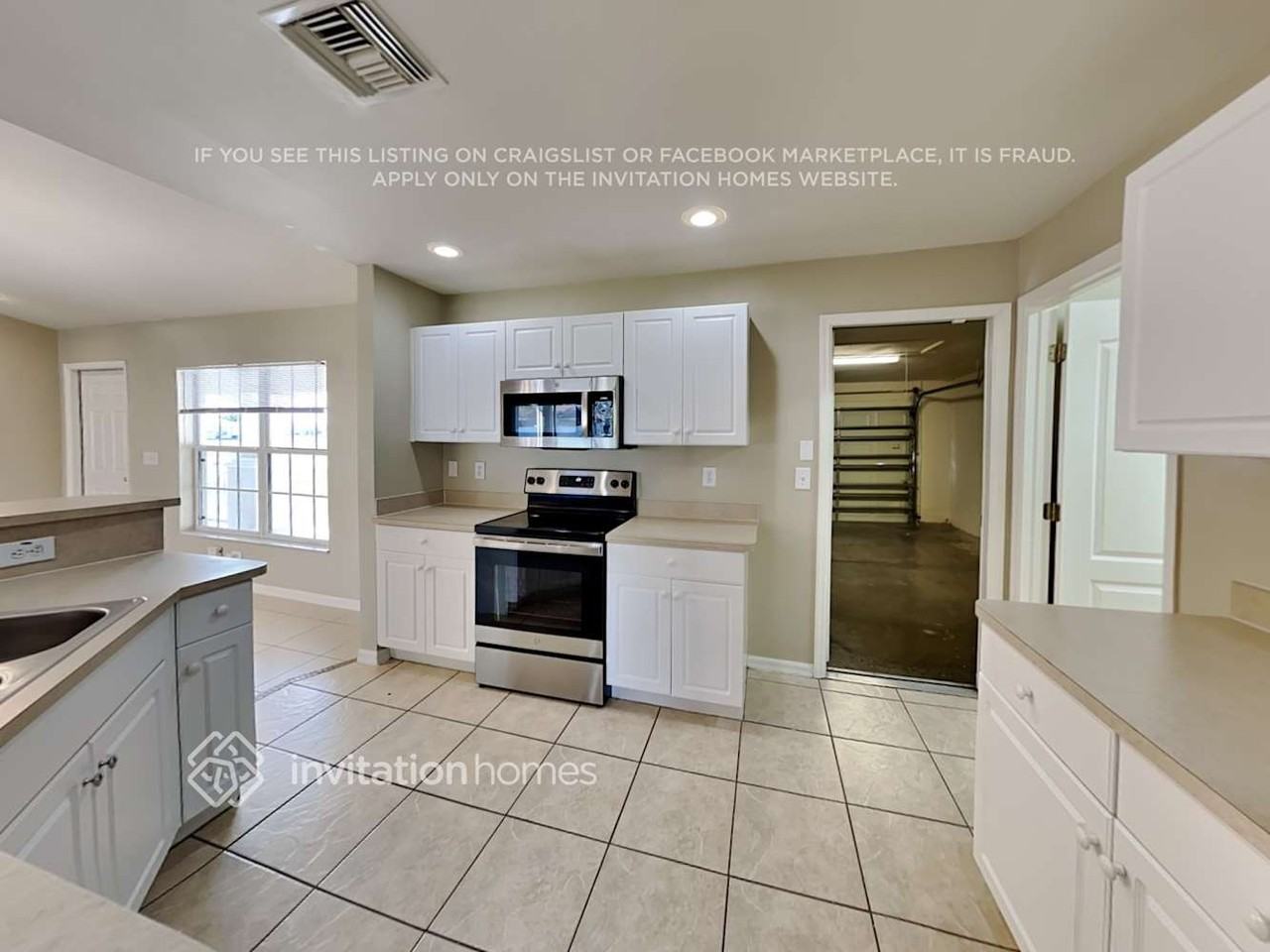 2217 Northeast 8th Place - Photo 7 of 19