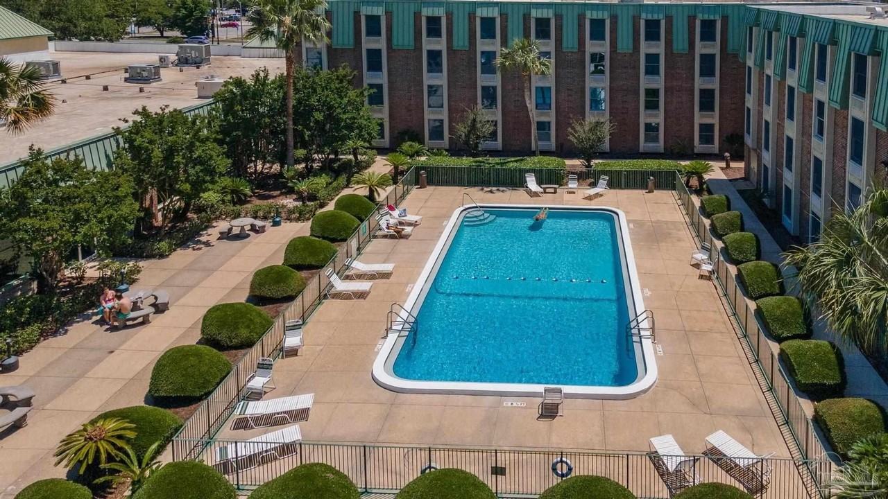 224 East Garden Street #305 - Photo 4 of 4