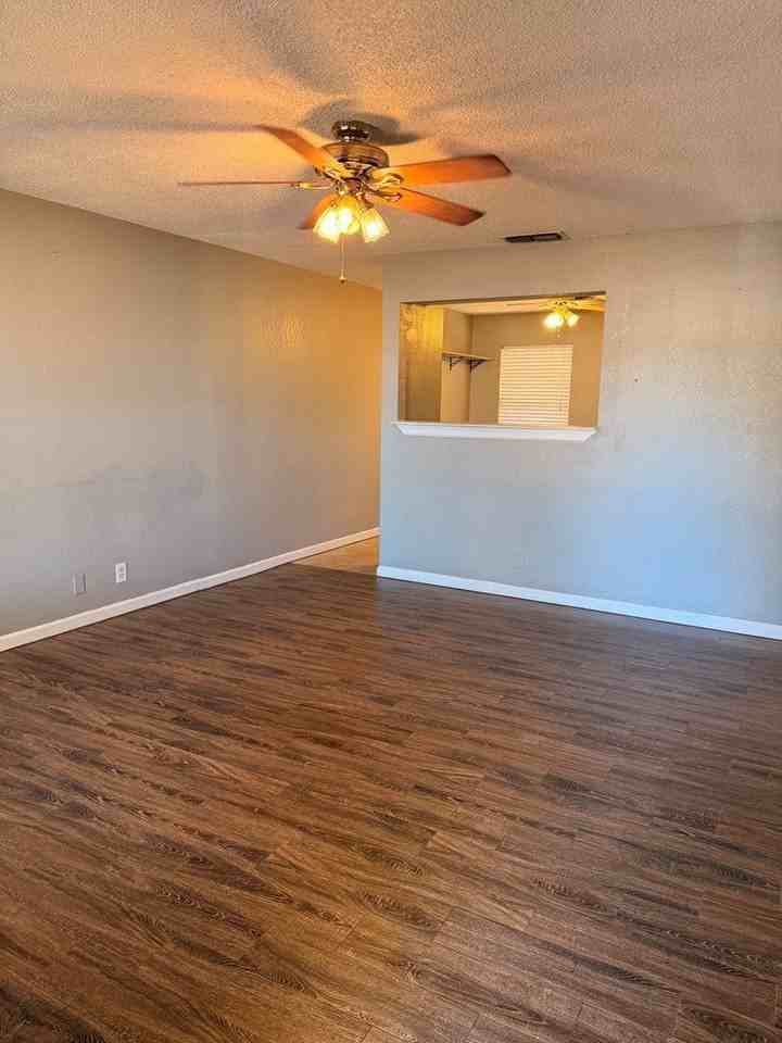 4303 Saint Andrews Drive - Photo 2 of 7