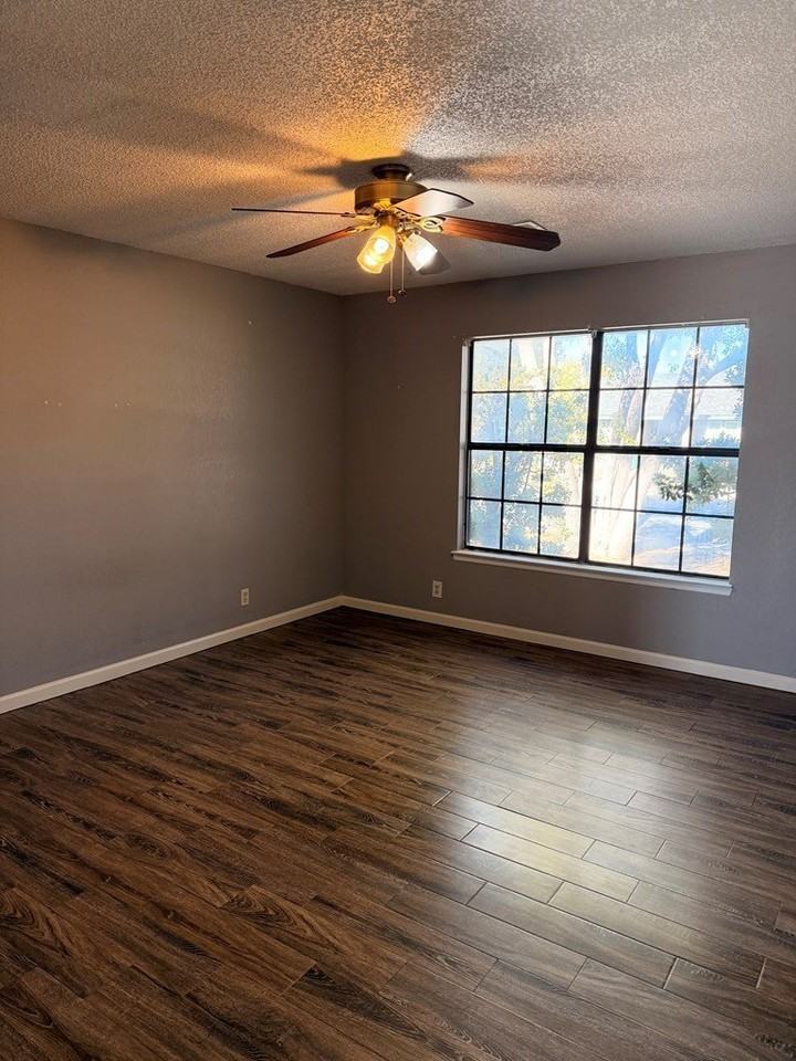 4303 Saint Andrews Drive - Photo 3 of 7