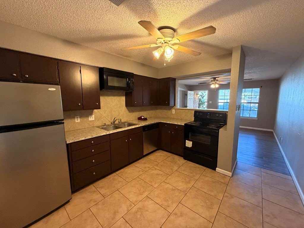 4303 Saint Andrews Drive - Photo 6 of 7