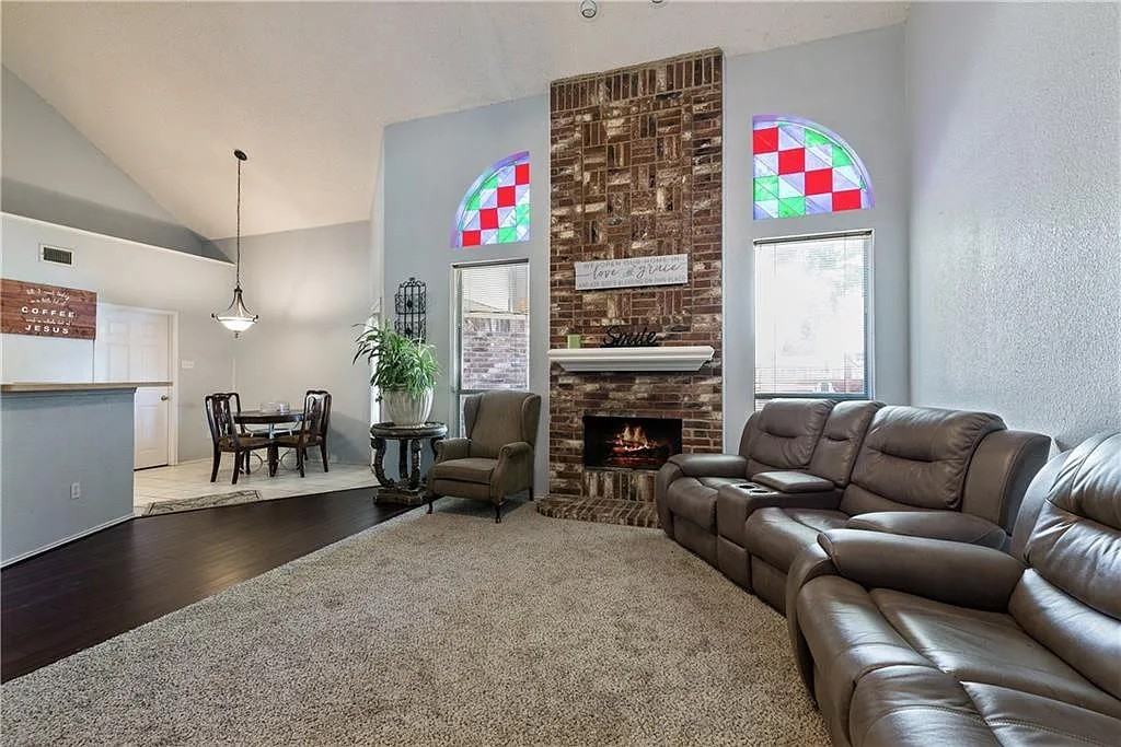 2409 Homestead Dr #1 - Photo 3 of 9