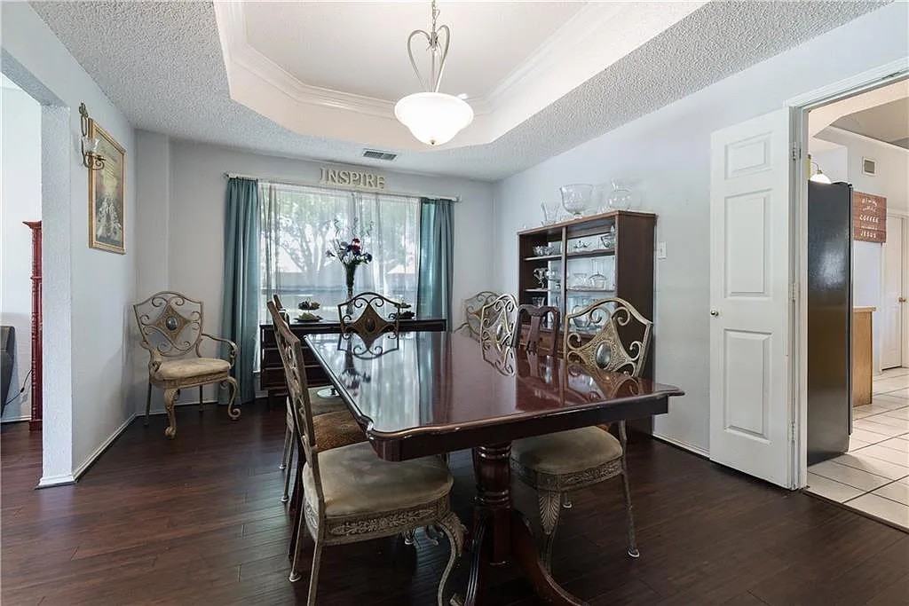 2409 Homestead Dr #1 - Photo 4 of 9