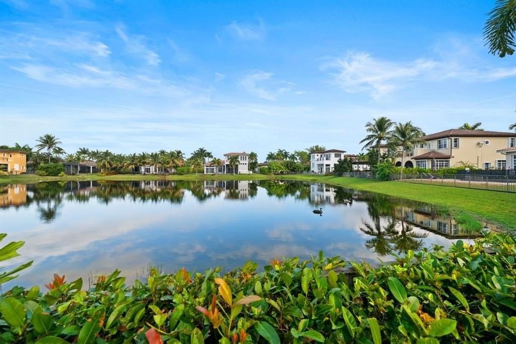 12225 Nw 71st St - Photo 6 of 22