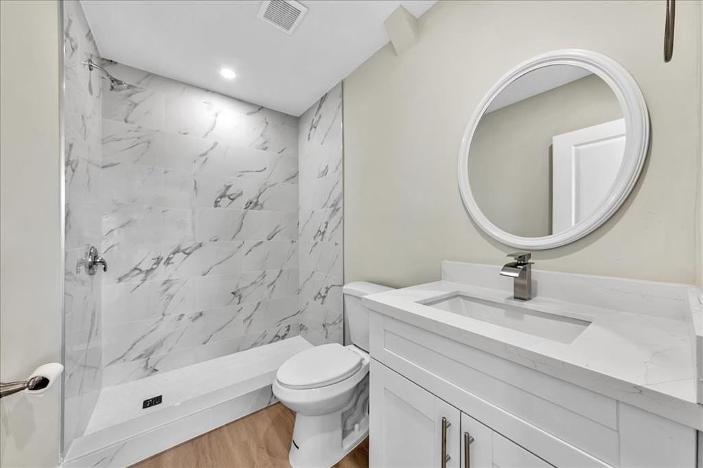 5324 Northeast 1st Avenue - Photo 4 of 8