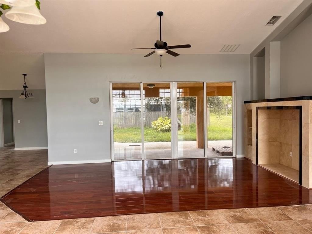 1301 Gahaf Avenue - Photo 2 of 13