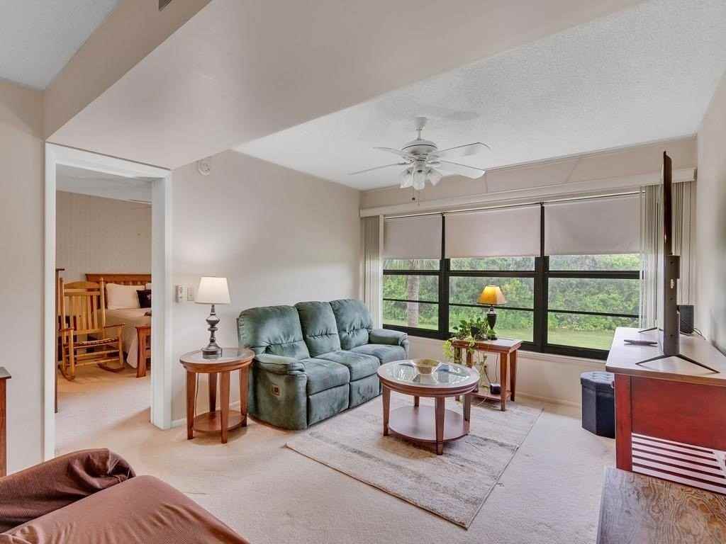 27 Plantation Dr Apt 202 #202 - Photo 3 of 30