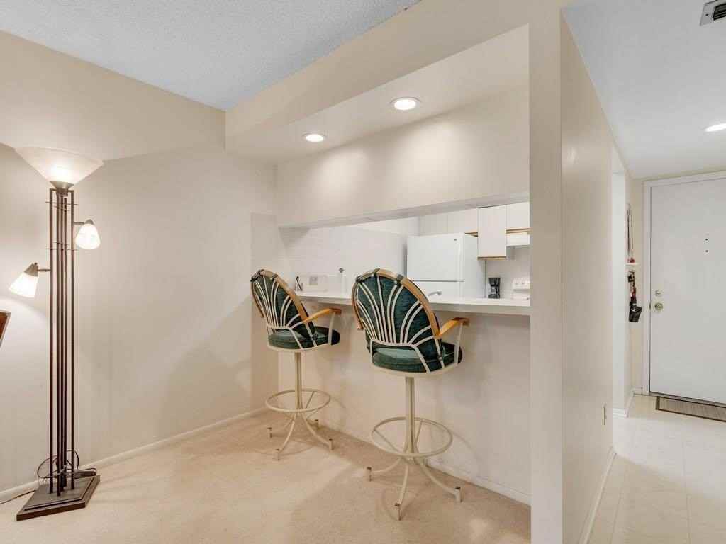 27 Plantation Dr Apt 202 #202 - Photo 7 of 30