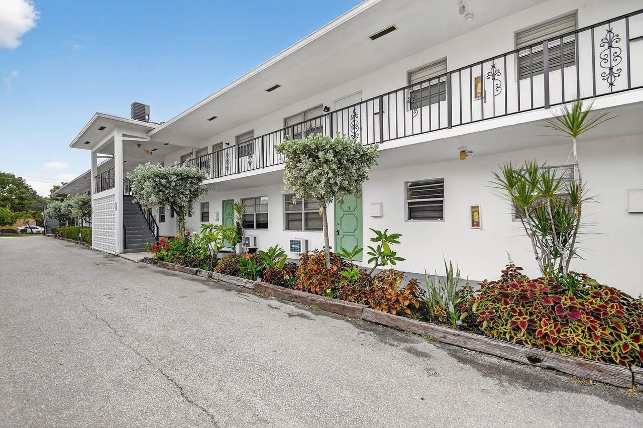 1406 Barton Rd #7 - Photo 3 of 19