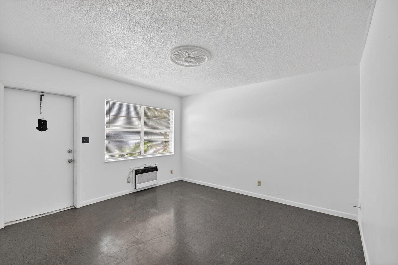 1406 Barton Rd #7 - Photo 6 of 19