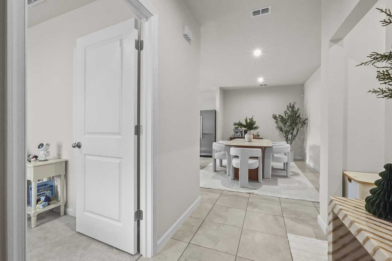 309 Raspberry Rd - Photo 5 of 38