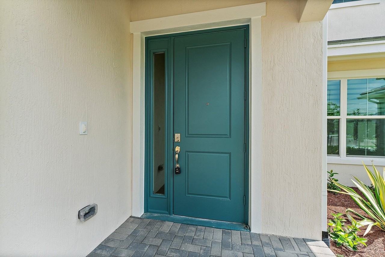 12622 Nautilus Circle - Photo 4 of 50