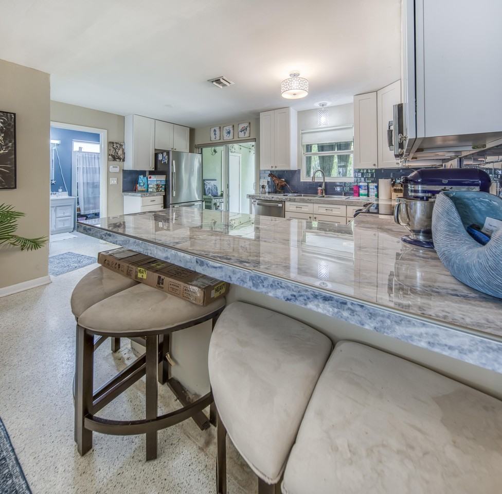 1612 N Ocean Breeze - Photo 5 of 20