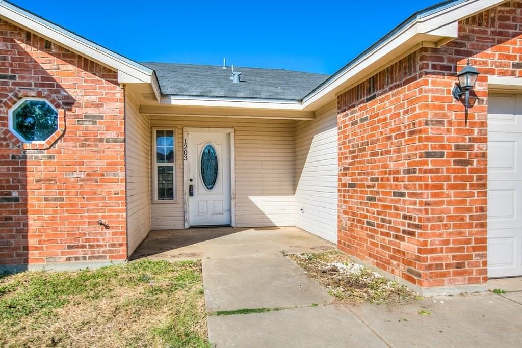 1203 Henry Lane - Photo 3 of 25