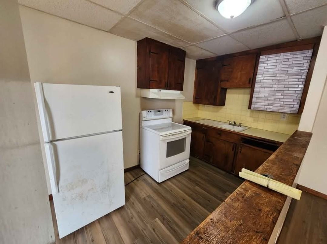 1130 East 9th Street #3 - Photo 3 of 7