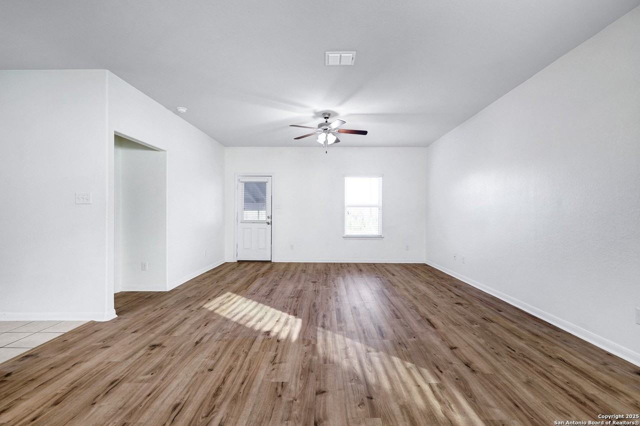 11523 Verdis Valley - Photo 5 of 27