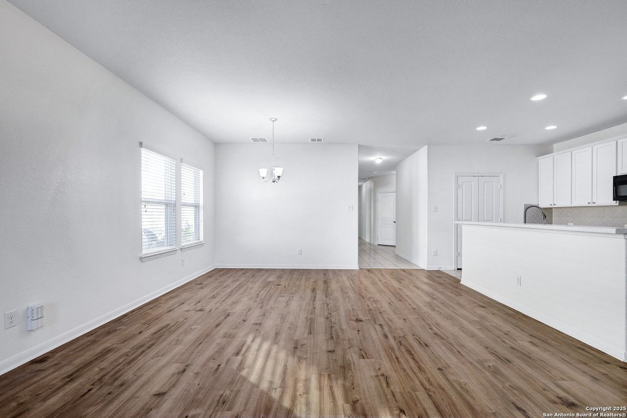 11523 Verdis Valley - Photo 7 of 27