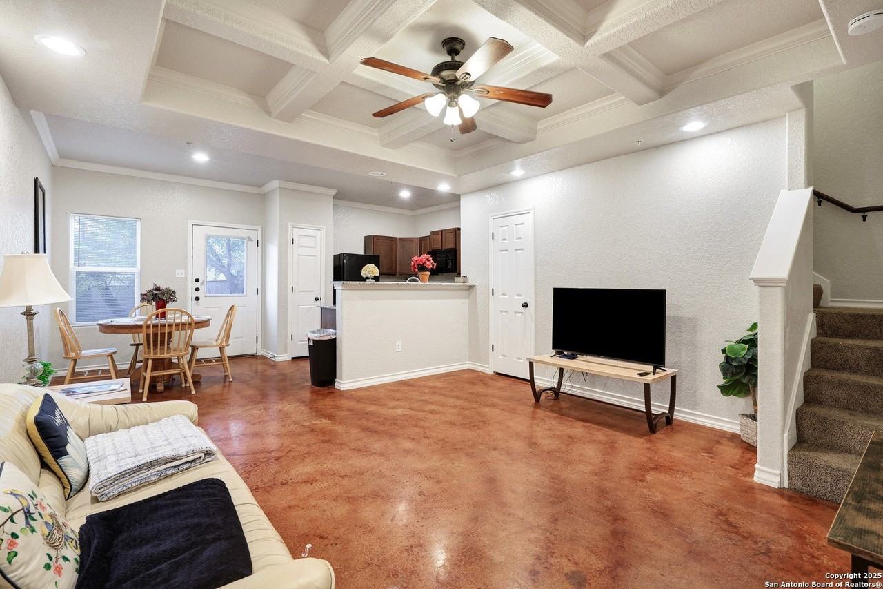 4941 Flipper Drive - Photo 4 of 18