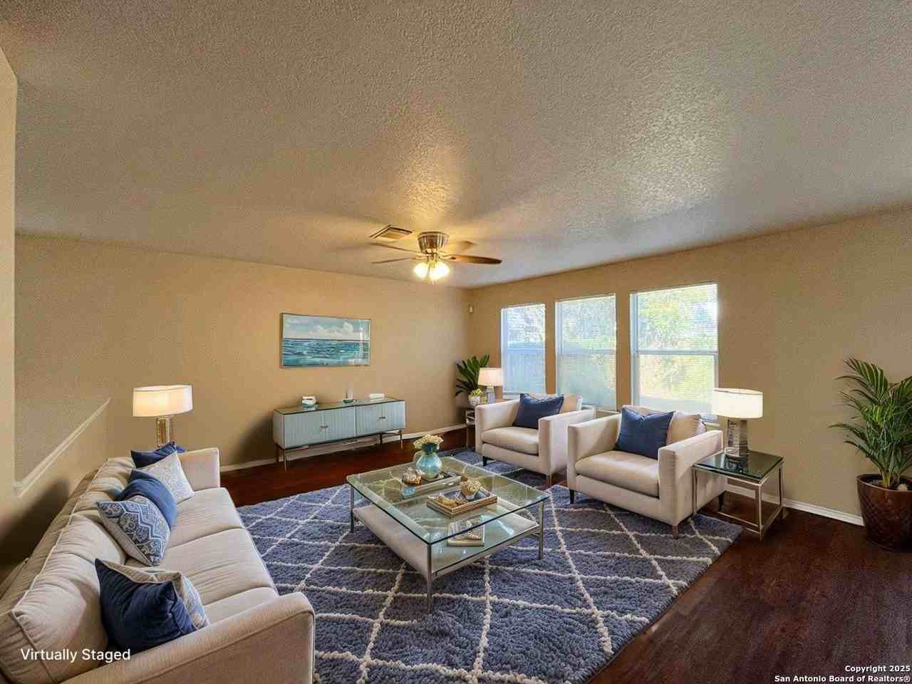 329 Agency Oaks - Photo 3 of 44