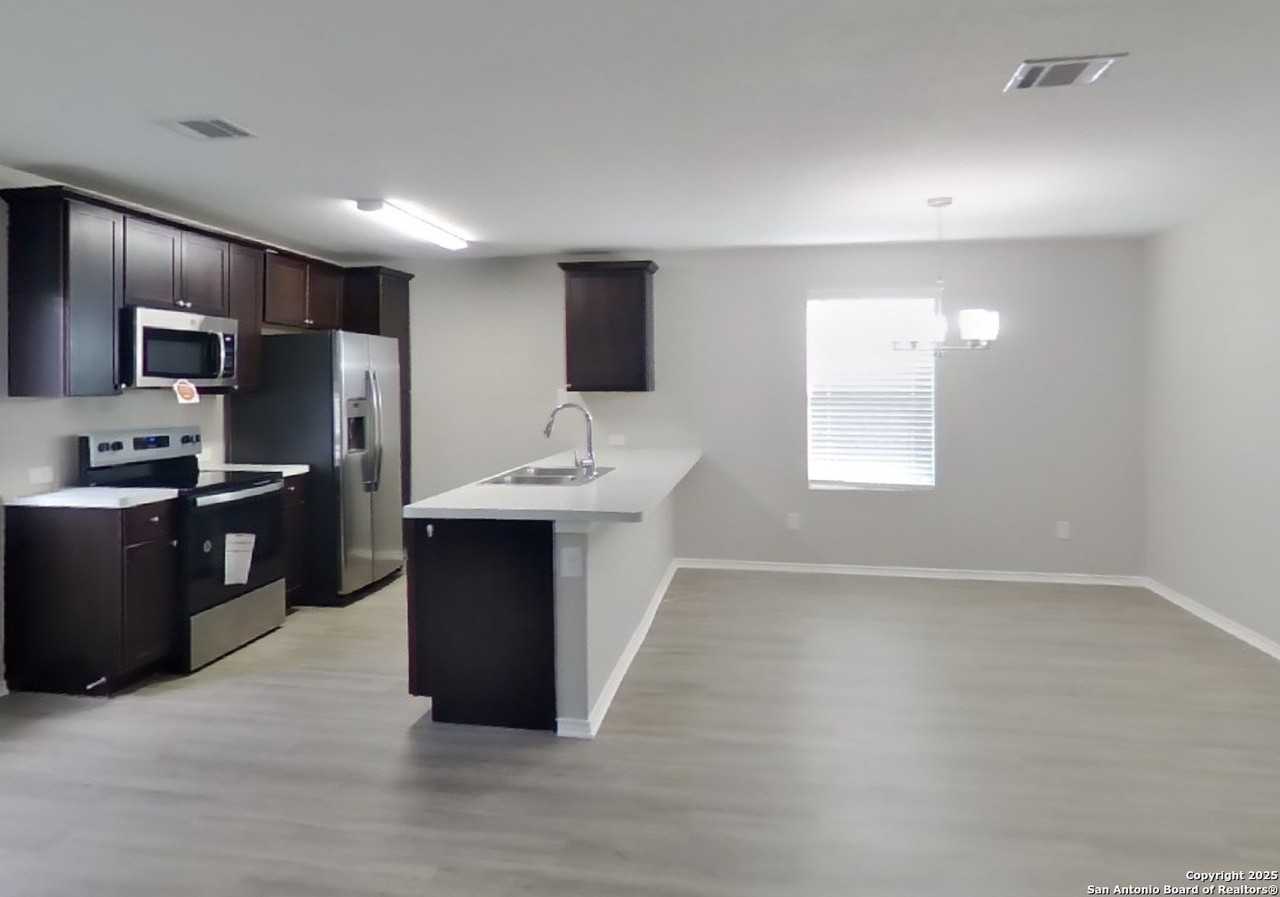 1932 Bluethroat - Photo 4 of 20