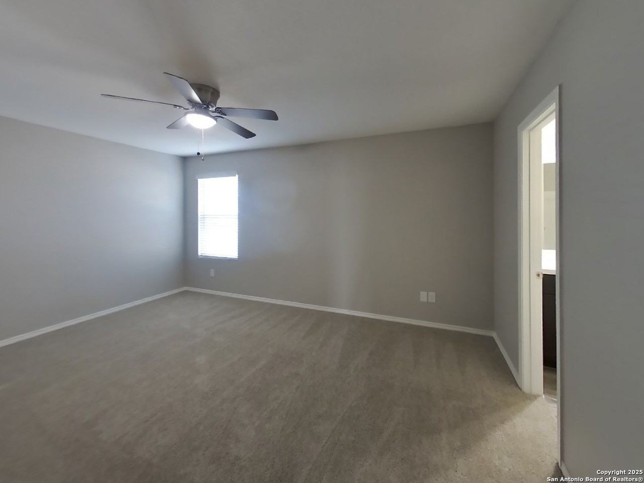 1932 Bluethroat - Photo 6 of 20