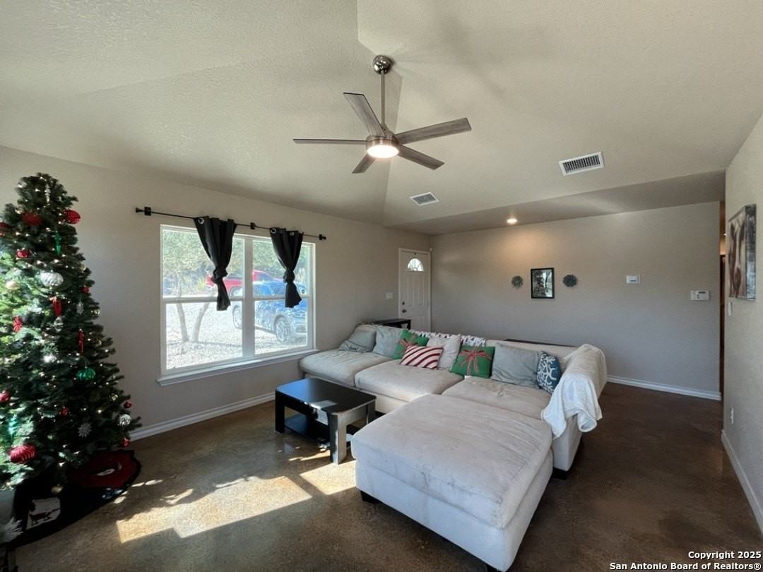 2708 Golf Drive - Photo 4 of 31