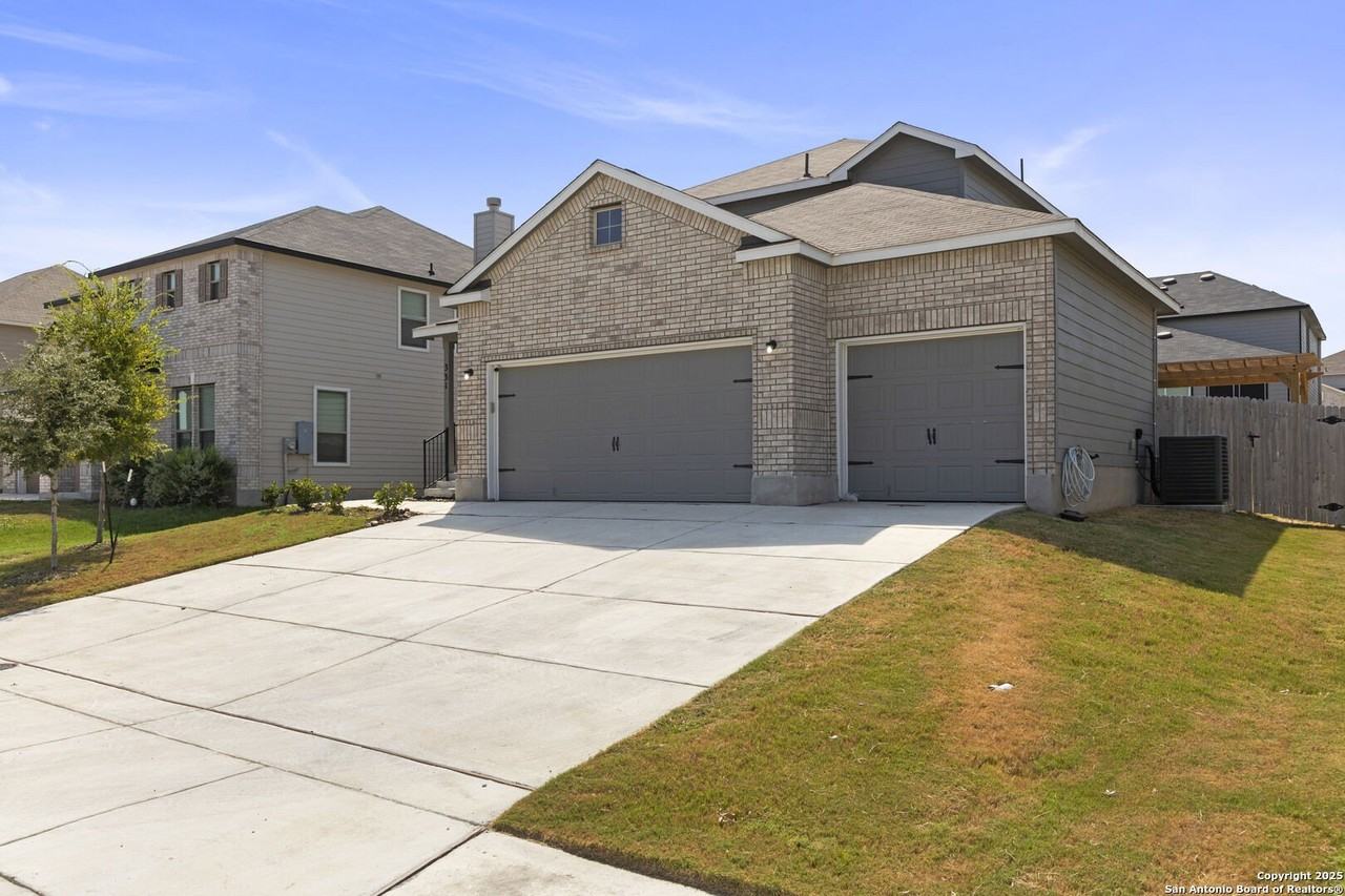 331 Saddle Dawn - Photo 2 of 31