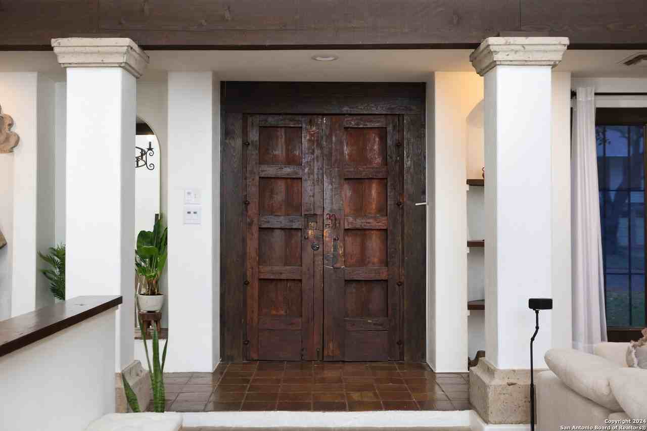 13731 Hunters Moss Street - Photo 5 of 50