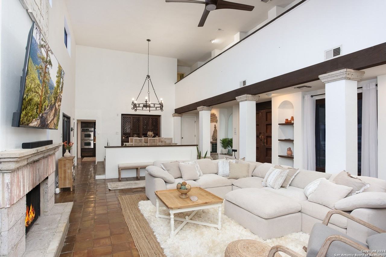 13731 Hunters Moss Street - Photo 7 of 50