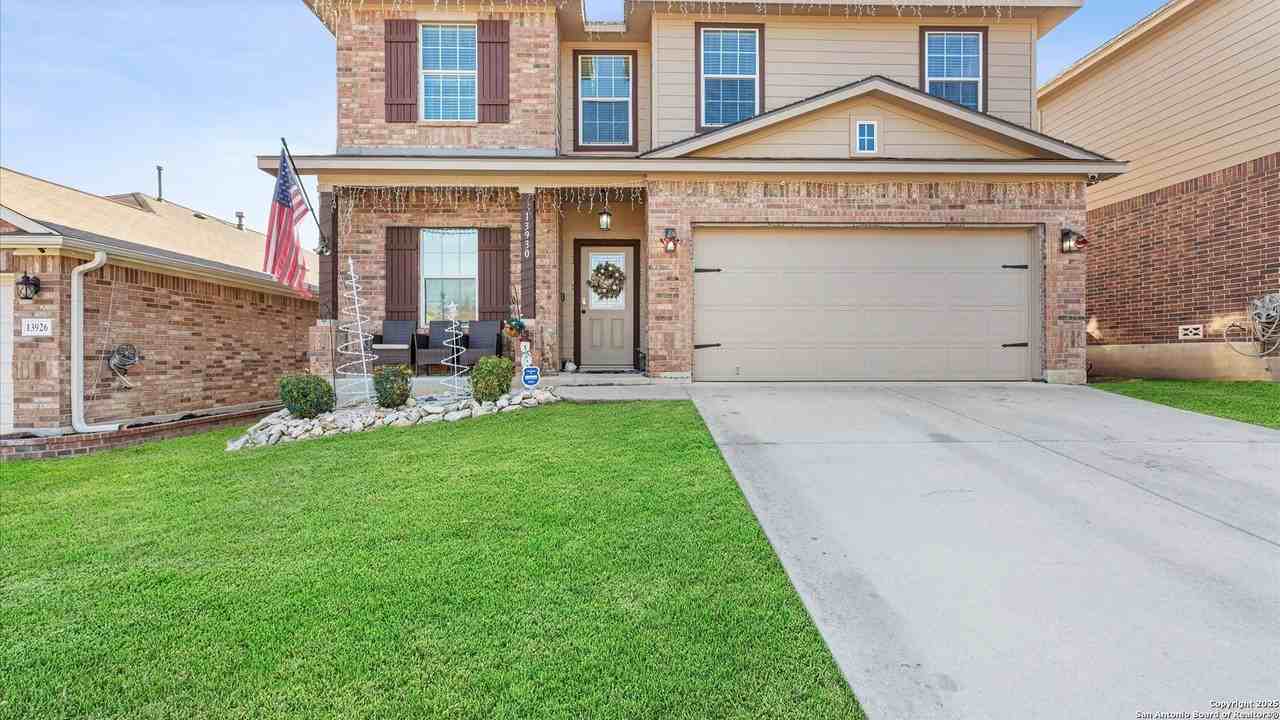 13930 Caprese Hill - Photo 2 of 35