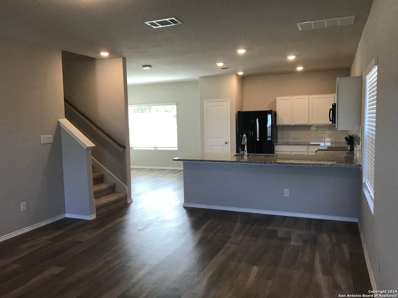 1810 Strawberry Street - Photo 6 of 23