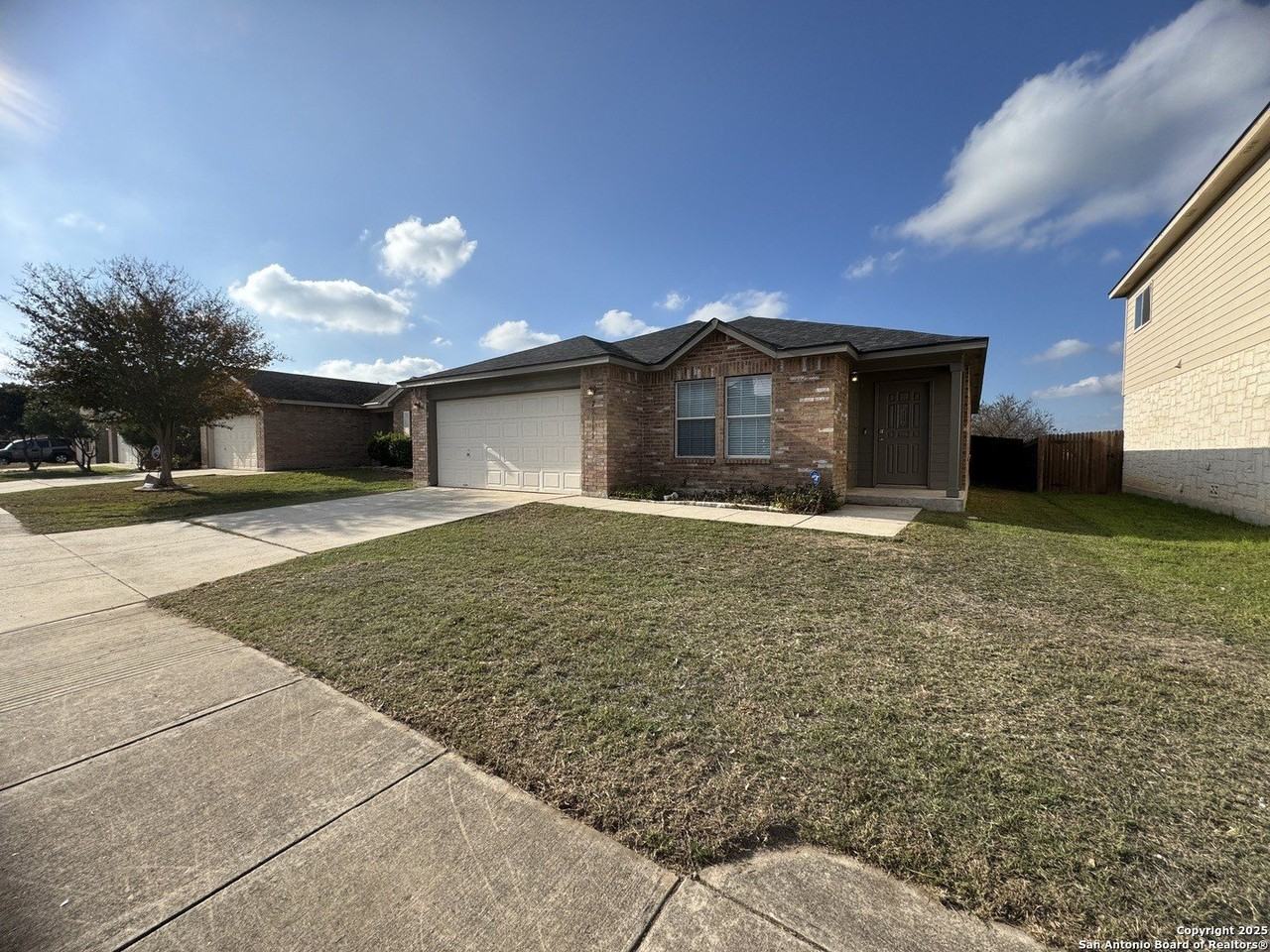 25715 Gold Yarrow - Photo 2 of 27