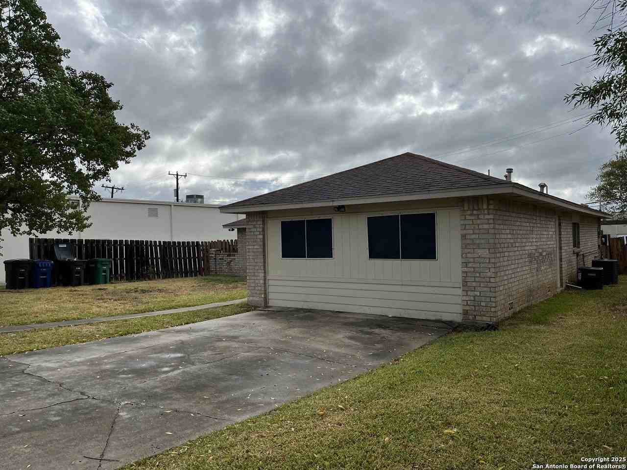 6522 Ridge Willow Dr - Photo 3 of 42