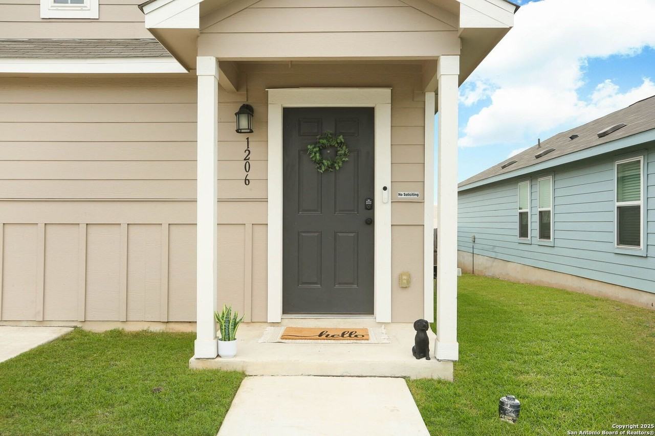 1206 Kiskadee Way - Photo 3 of 18