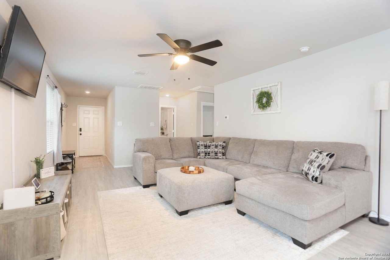 1206 Kiskadee Way - Photo 5 of 18