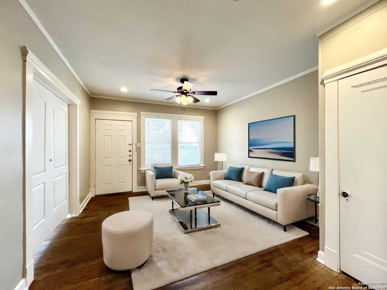 411 East Courtland Place #3 - Photo 3 of 23