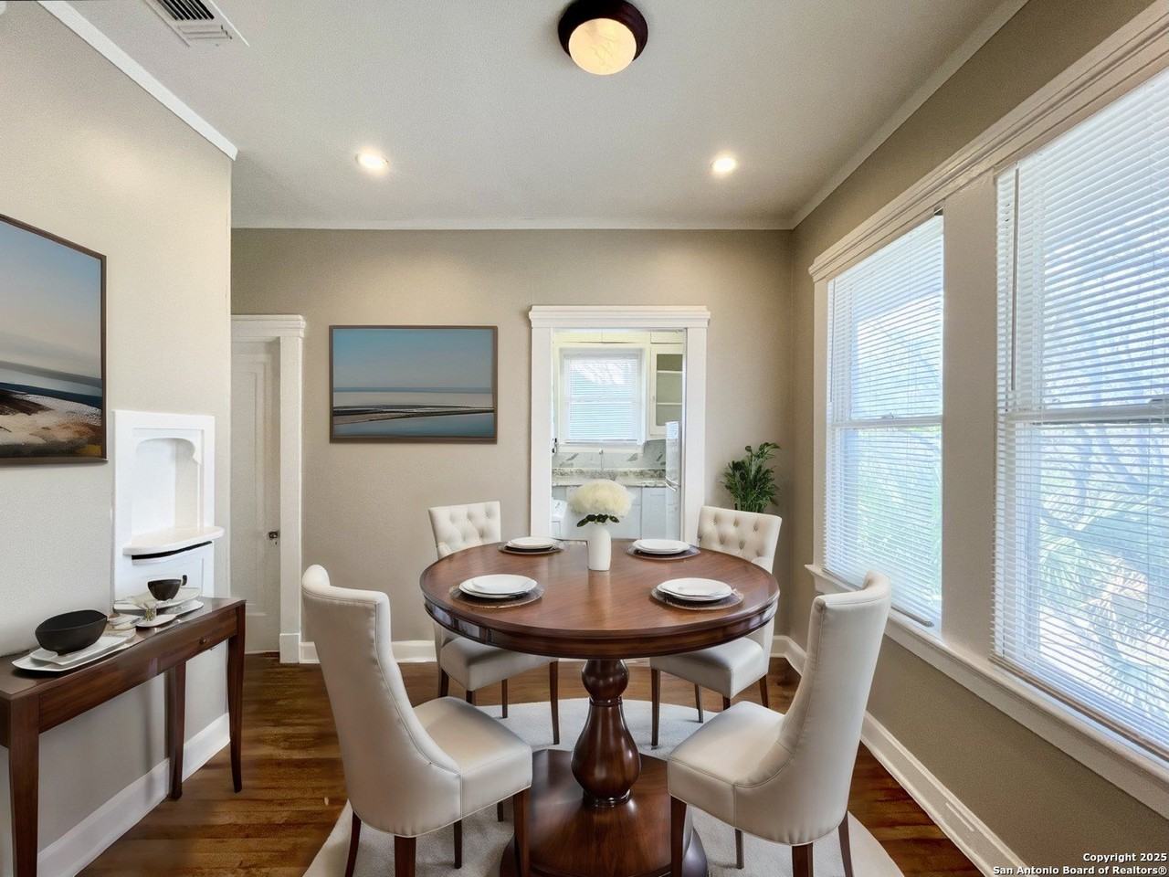 411 East Courtland Place #3 - Photo 4 of 23