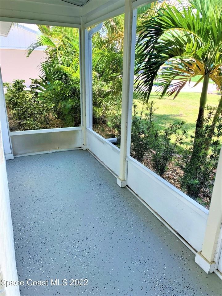 810 1st Street - Photo 4 of 15