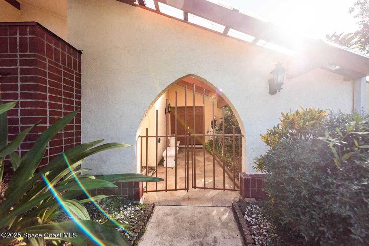 1326 Cherry Hills Road Northeast - Photo 3 of 50