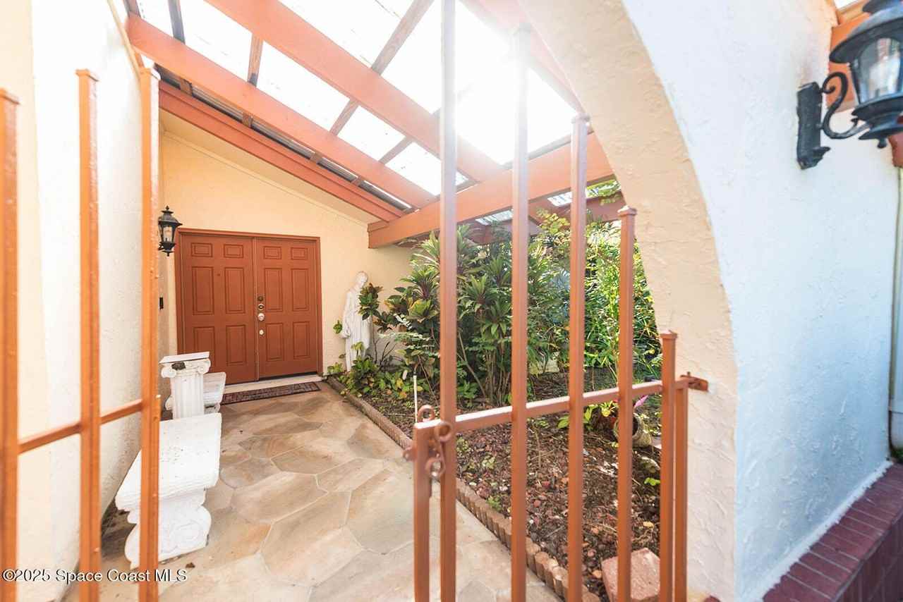 1326 Cherry Hills Road Northeast - Photo 5 of 50