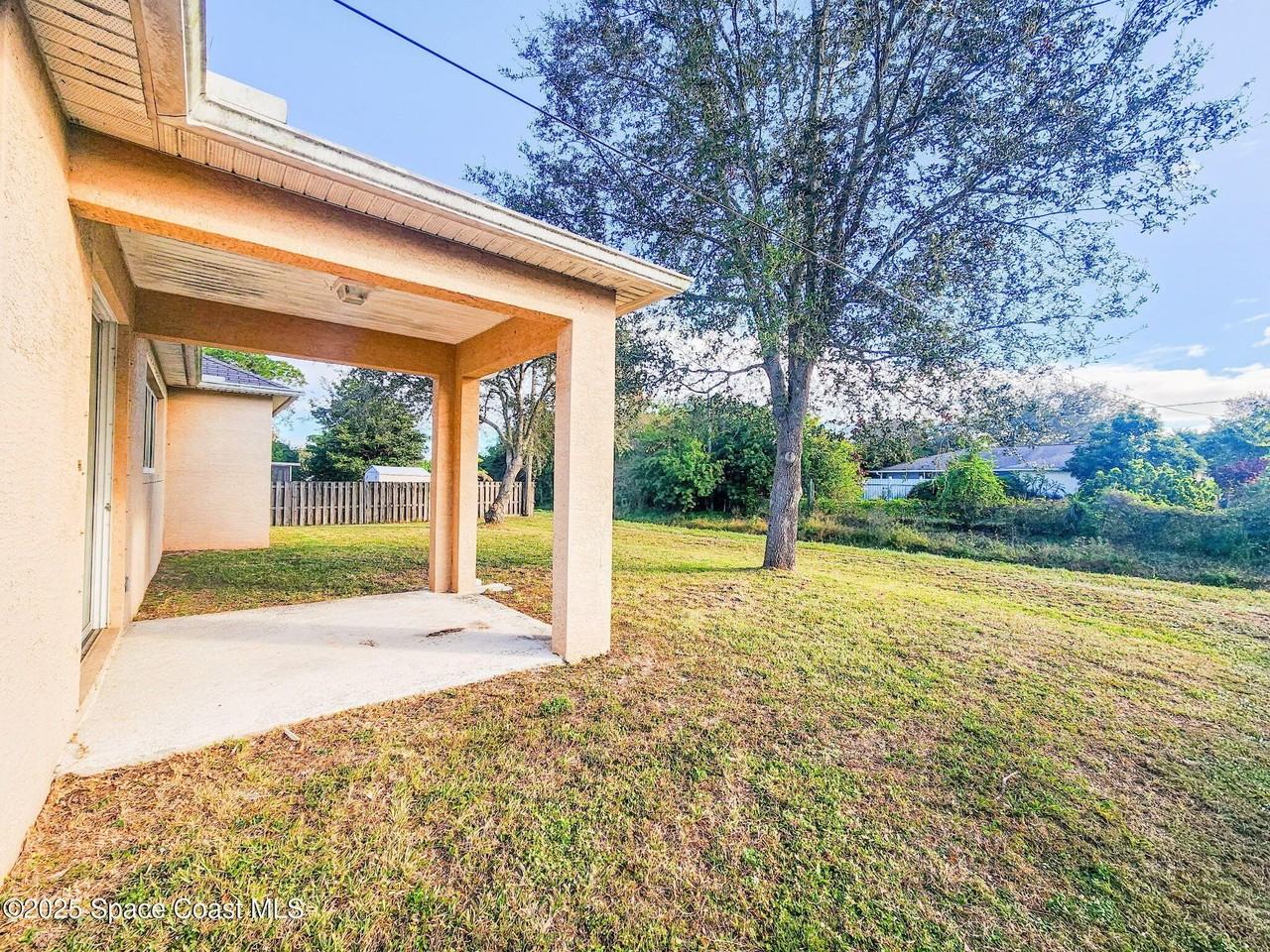 1421 Halstead Ave Nw - Photo 3 of 22