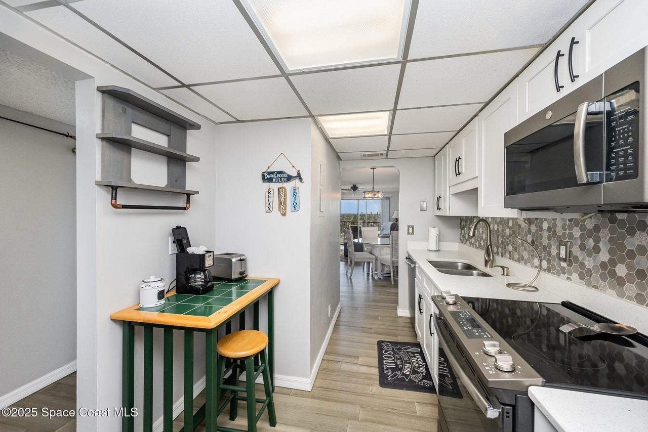 500 Palm Springs Blvd Apt 601 #601 - Photo 7 of 39