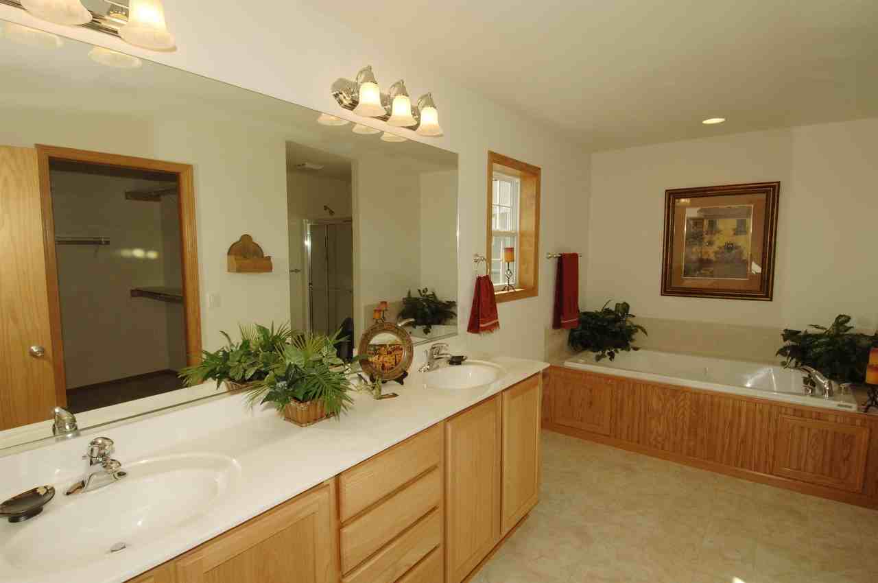 641 Bear Claw Way - Photo 5 of 10