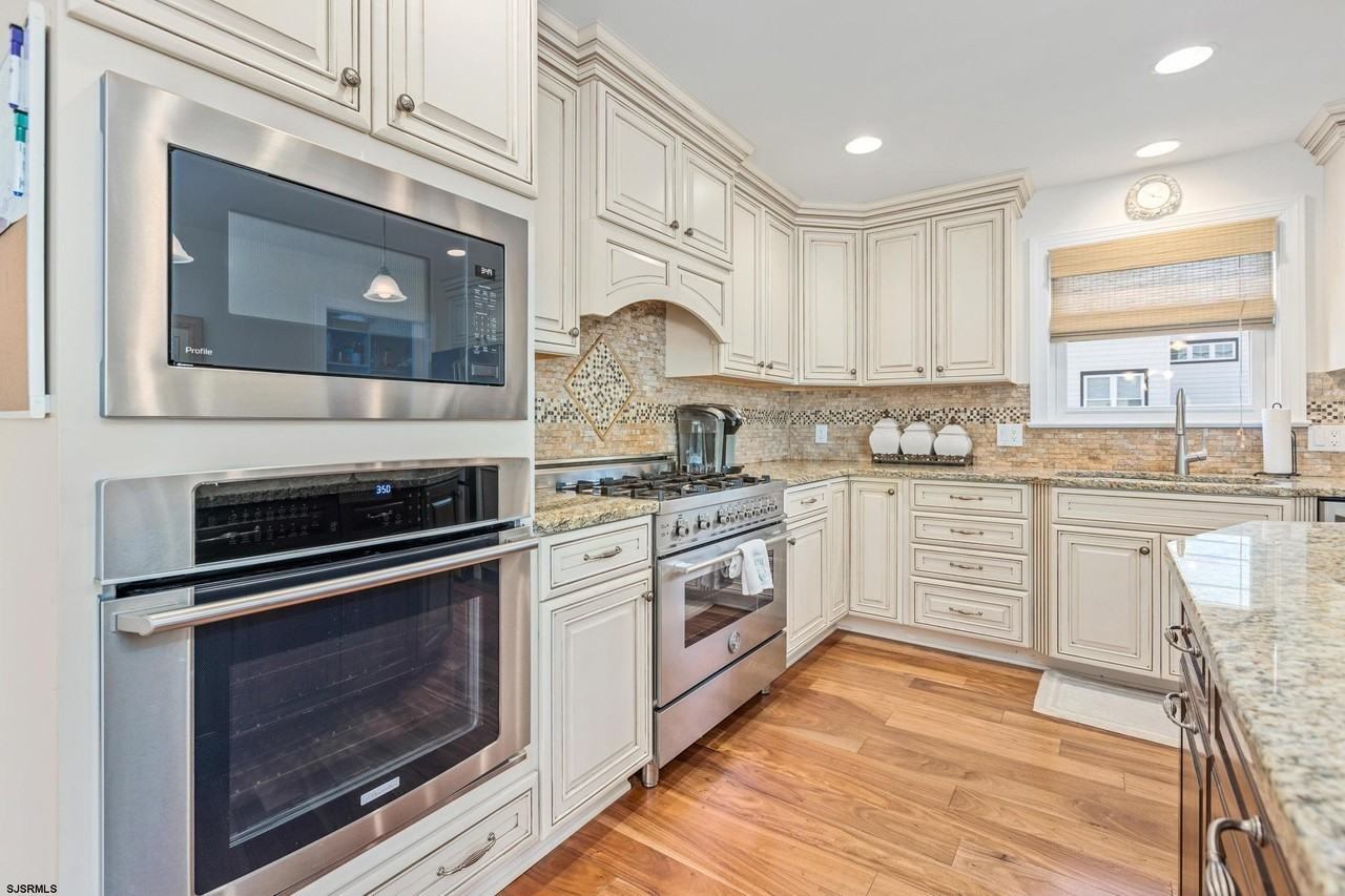 29 North Iroquois Avenue - Photo 6 of 40