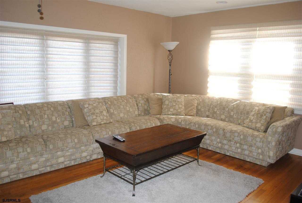 110 North Gladstone Avenue - Photo 2 of 24