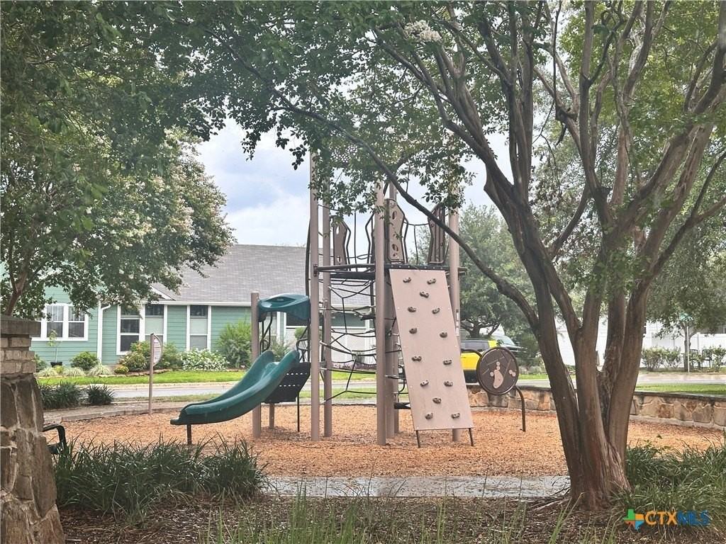 264 Trestle Tree #A - Photo 7 of 17