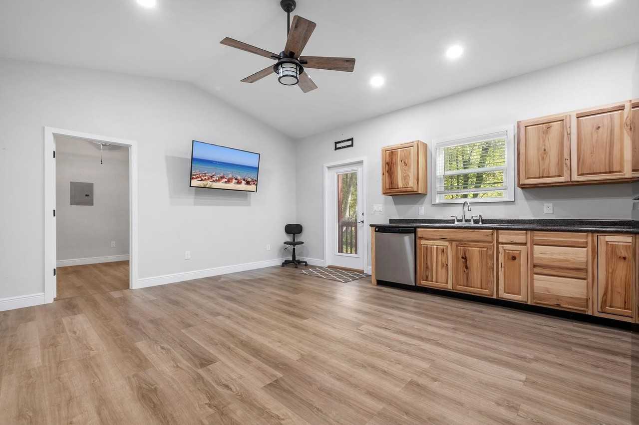 70 Fonigan Rd - Photo 4 of 16